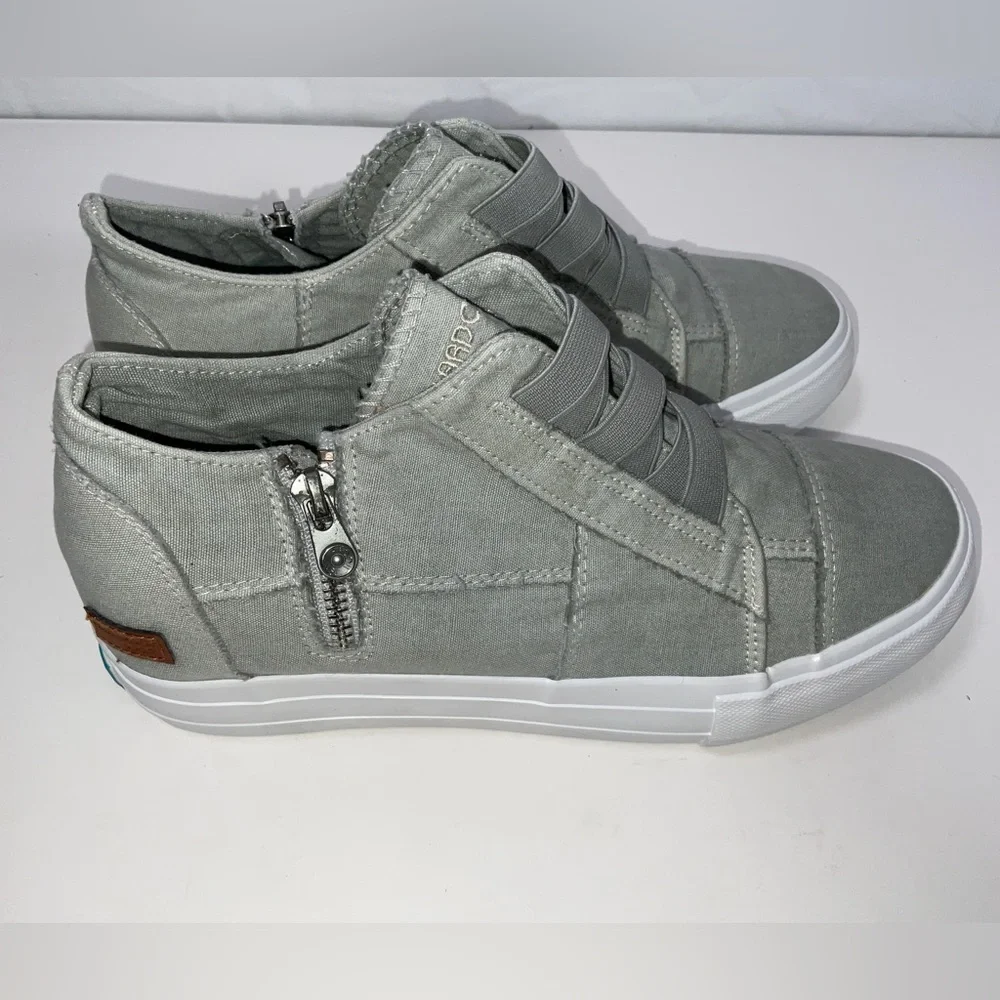 NIB Women’s Jenn Ardor Sport Light Gray Canvas‎ Patchwork Side Zip Sneakers 9.5